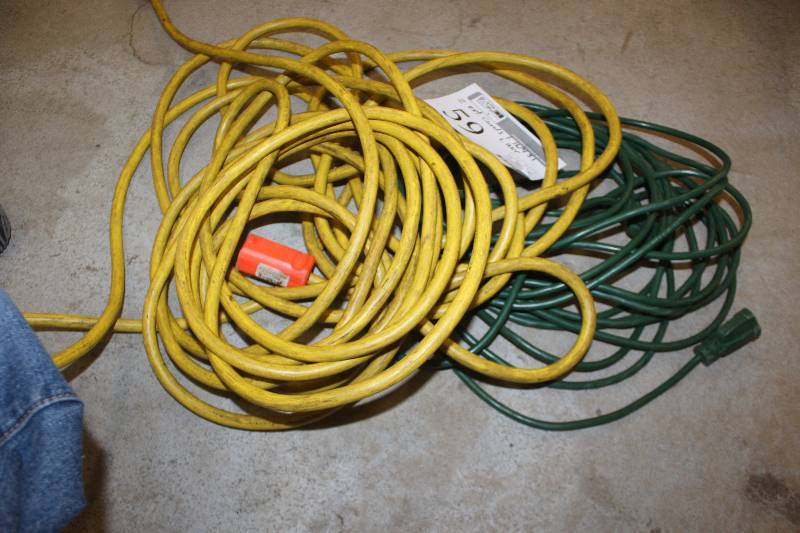 lot 59 image: Lot of (2) Extension Cords