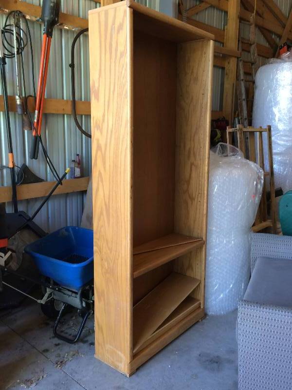 lot 6 image: Legends Furniture 84 Light Golden Oak 4 Shelf Bookcase Contemporary Shelving Unit - Quality Sturdy Built - Nice Condition - Needs a little tlc