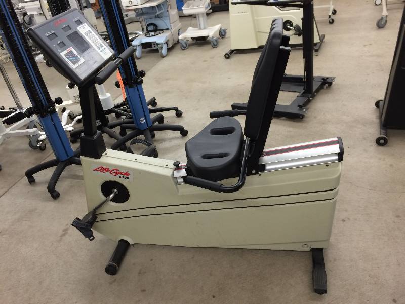 lot 58 image: LIFE CYCLE Fitness Recumbent Bike 5500 - Excellent Condition