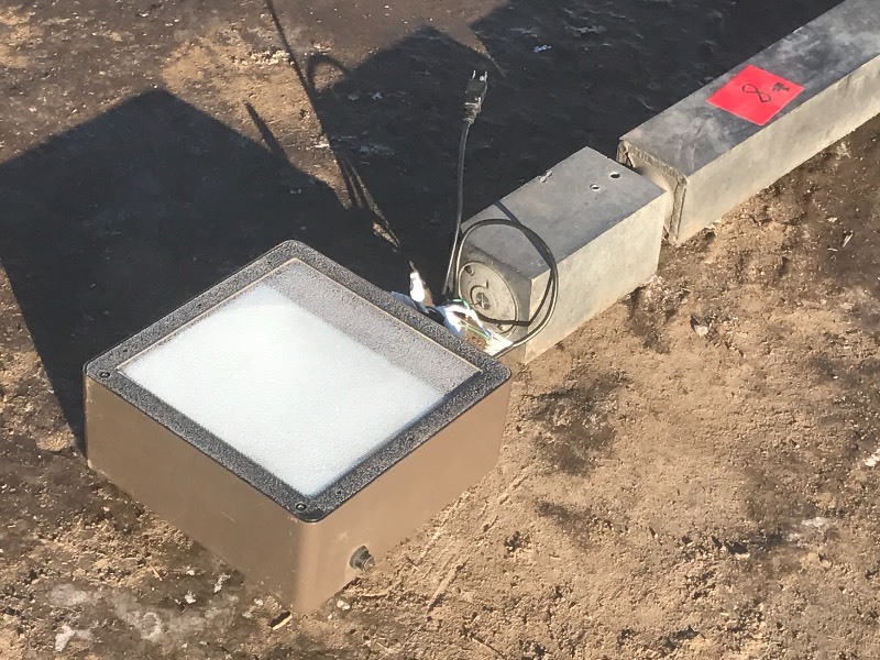 Aluminum Light Pole With Light