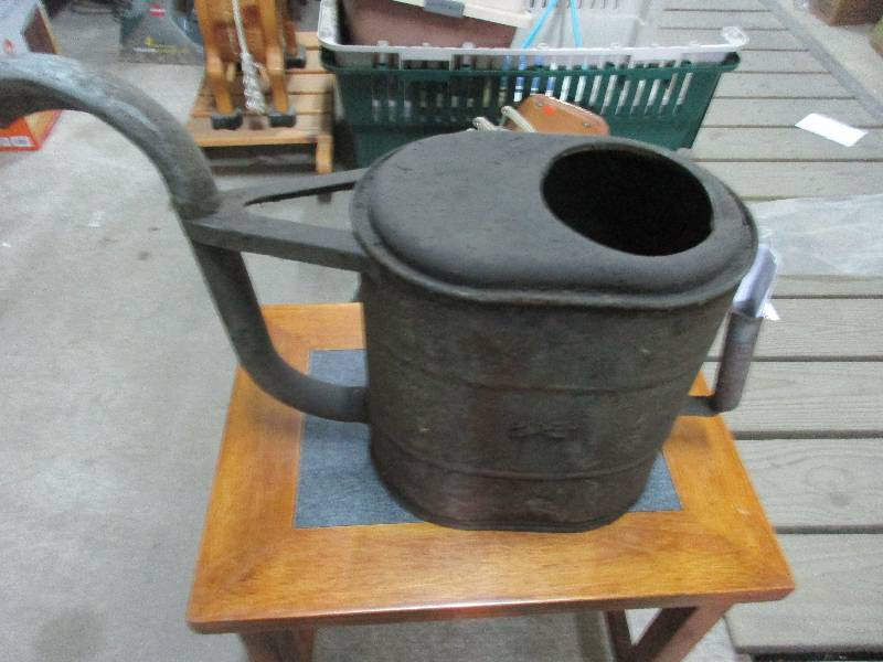 vintage oil can