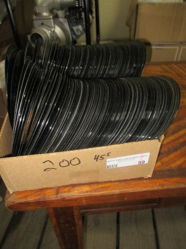 200 rock and country 45s