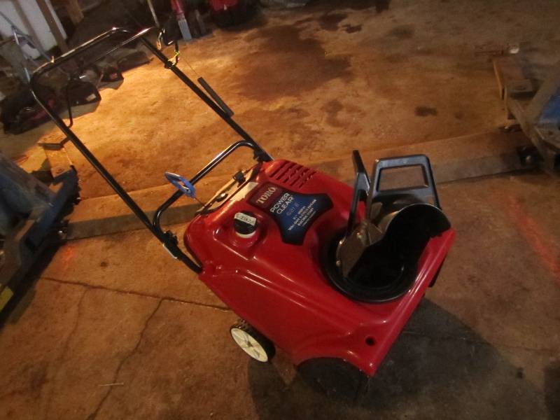 Toro power clear 621E snowblower, 2...