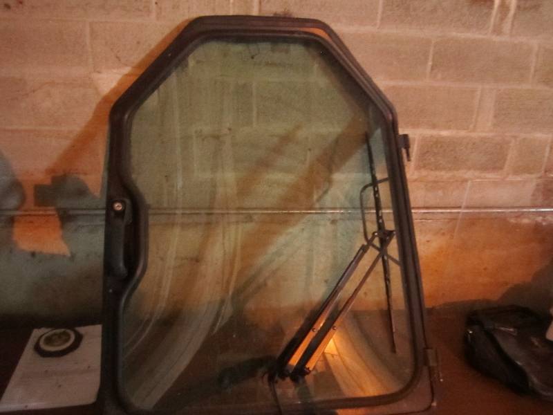 Bobcat Window with wiper...