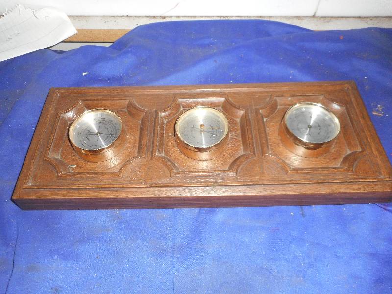 COLLECTIBLE SPRINGFIELD THERMOMETER HUMMIDIFIER BAROMETER