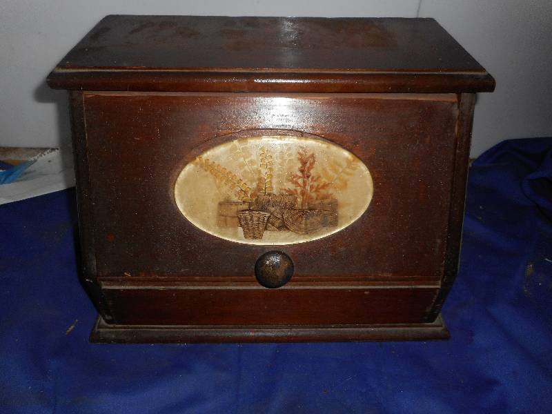 ANTIQUE OAK BREAD BOX