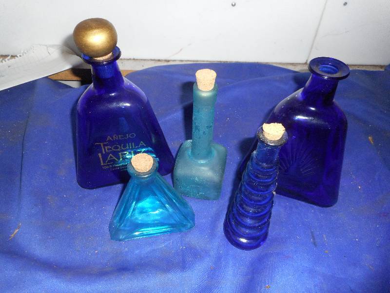 VINTAGE COBALT AND LIGHT BLUE BOTTLES