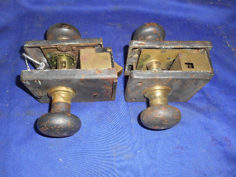 ANTIQUE DOOR LOCKS AND KNOBS