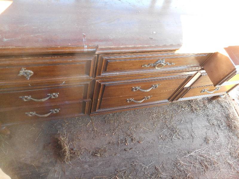 VINTAGE DRESSER