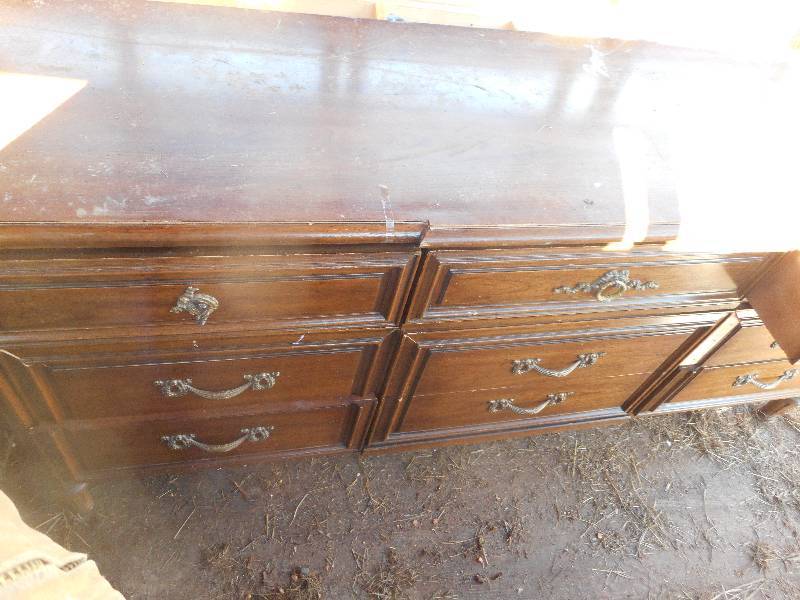 VINTAGE DRESSER