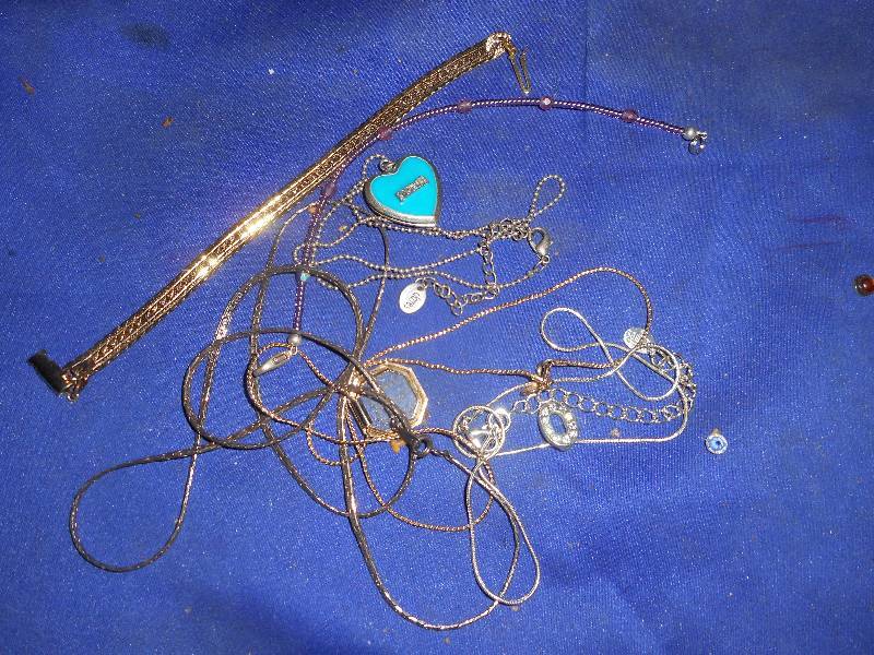 GOLD JEWLERY