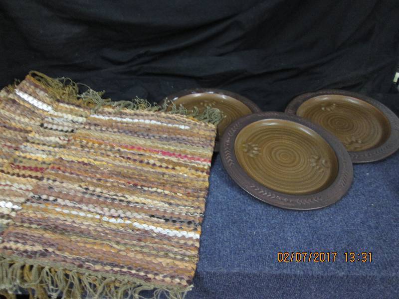 lot 6 image: 4 Woven Leather Strips Placemats Re...