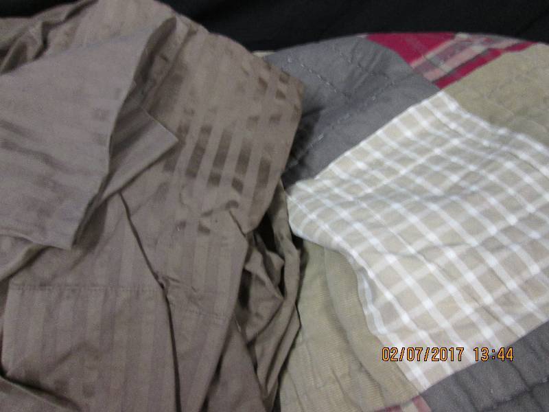lot 8 image: Cabin Bedding including hand stitch...