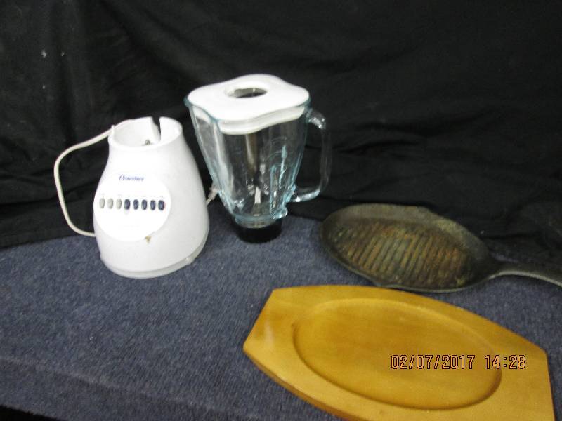 lot 16 image: Oster Glass Blender, Cast Iron Skil...