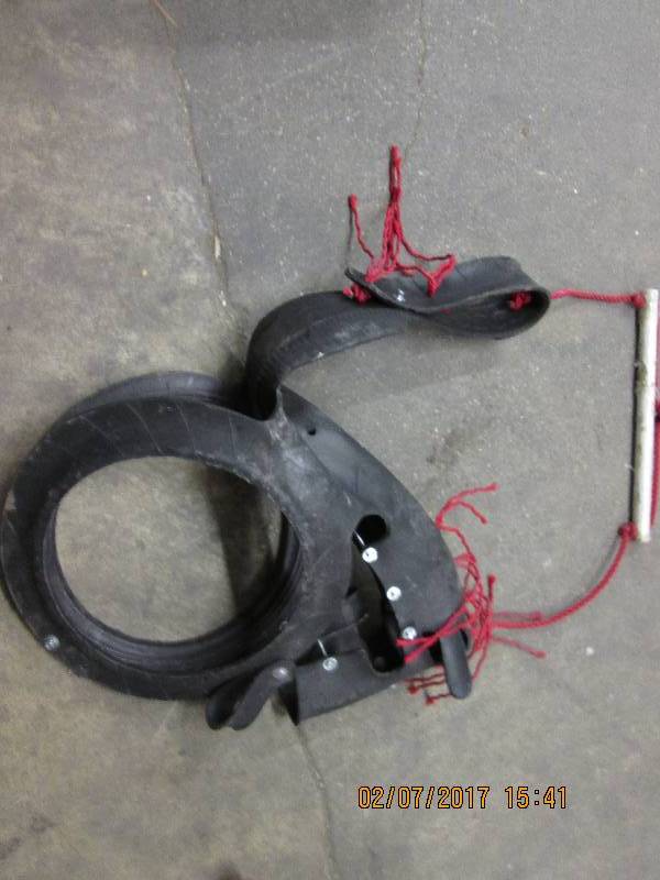 lot 30 image: Horse Tire Swing...