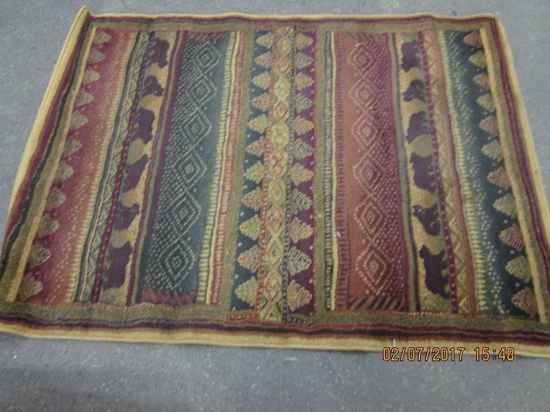 lot 32 image: 4x6 ft Bear Themed Rug...
