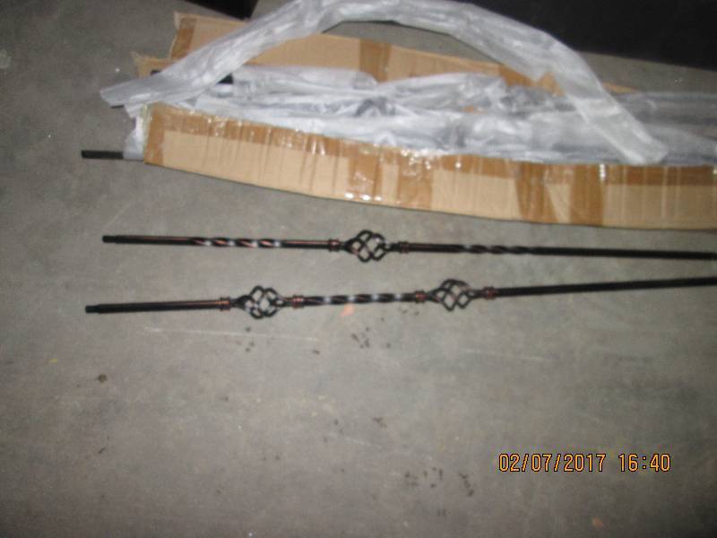 lot 46 image: Set of 10 Bronze Toned Metal Railin...