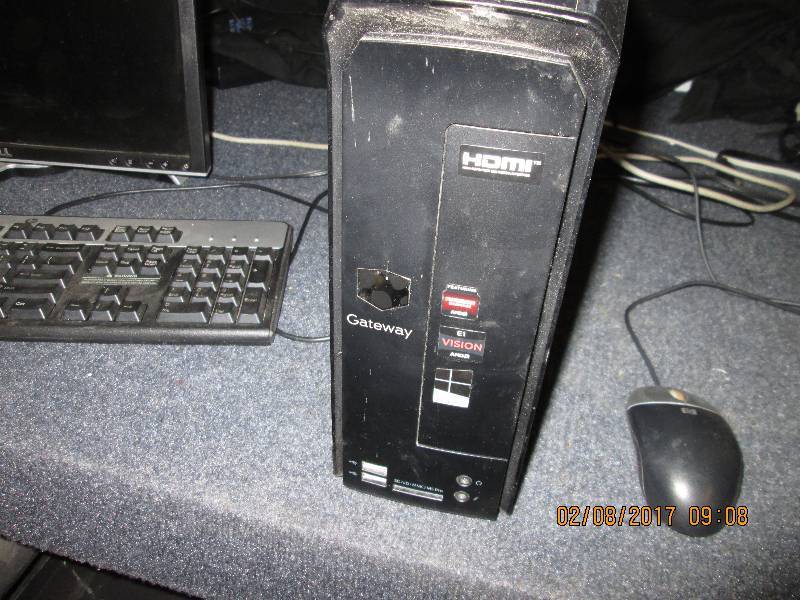 lot 55 image: Gateway E1 Vision PC only, no hard ...