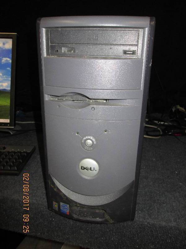 lot 57 image: Dell Dimension 2300 PC only, boots ...