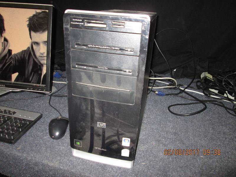 lot 59 image: HP Pavillion  PC only, boots to Win...