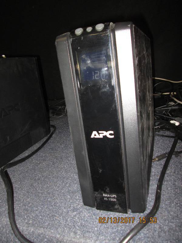 lot 69 image: APC Backup UPS XS 1500, powers up...