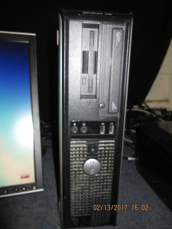 lot 73 image: Dell Optiplex 740 PC only boots to ...