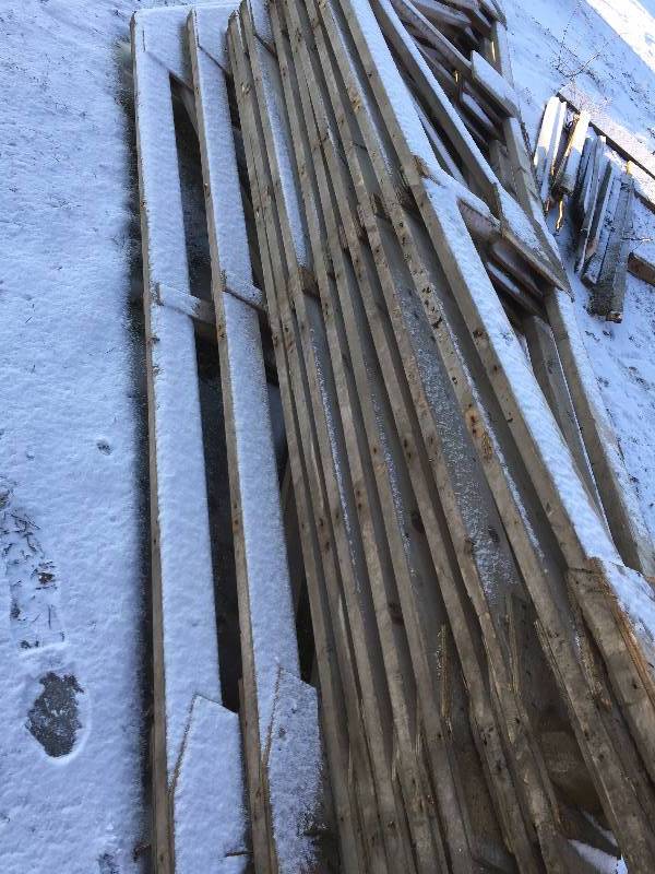 ROOF TRUSSES 20 FOOT SPAN 22 FOOT TIP TO TIP