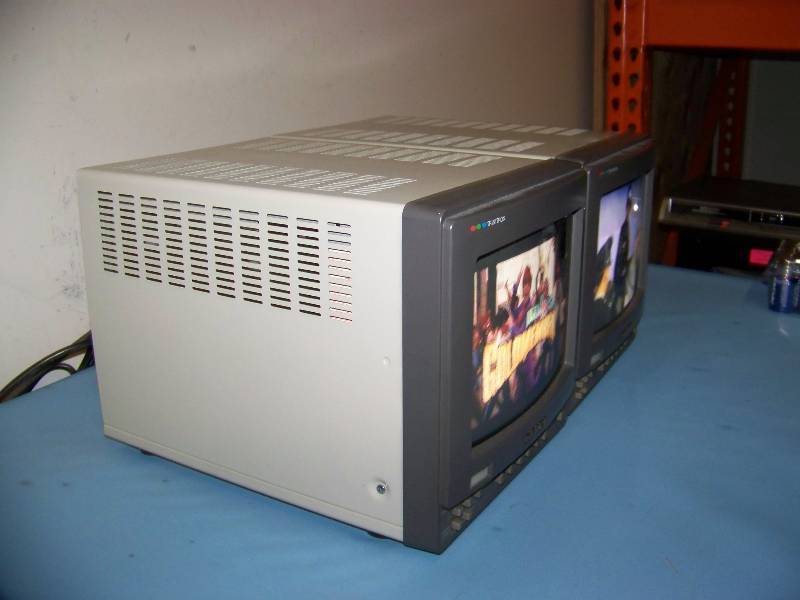 lot 103 image: (2) Sony, 8, Trinitron, Professional Color Video Monitors