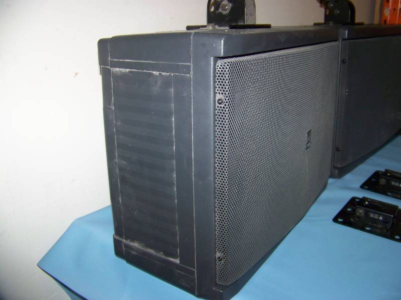 lot 31 image: (2) TOA, 360W, Two-Way, Speakers