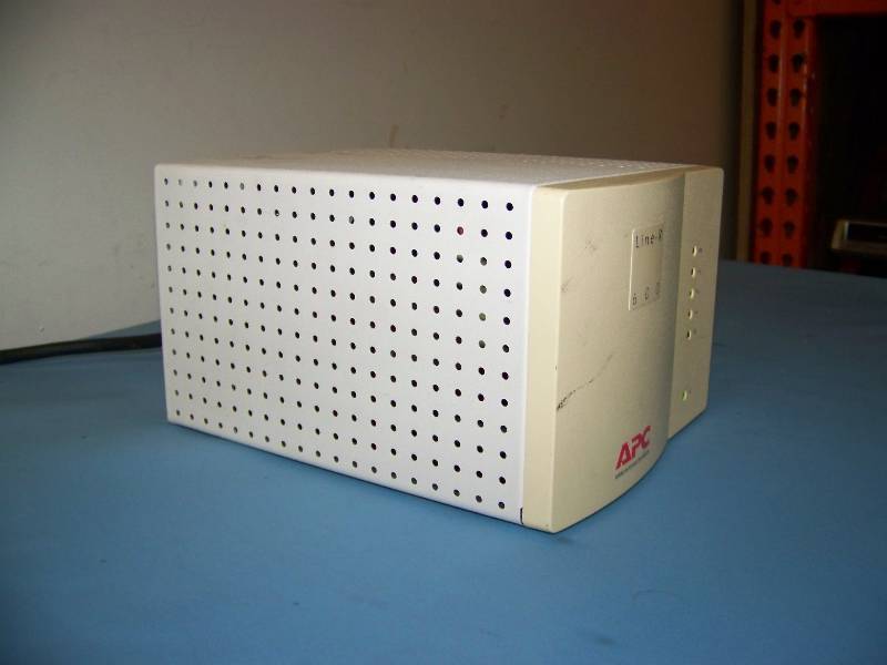 lot 76 image: APC, Line-R, Voltage Regulator  Surge Protector  UPS