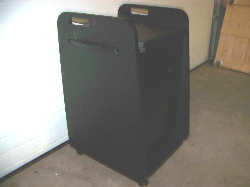 lot 122 image: Equipment Rack  Cart on Wheels with Slide-out Shelf
