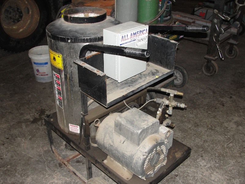 lot 3 image: Gas Heated Pressure Washer