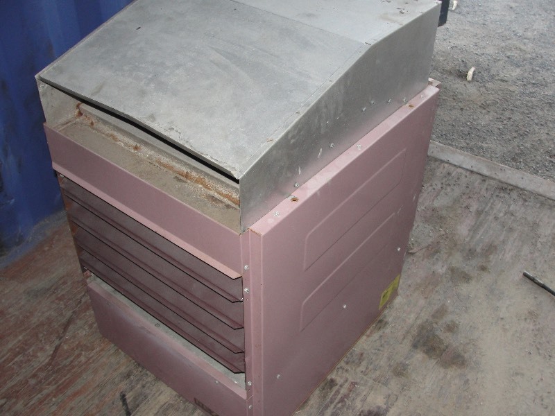 lot 5 image: 160,000 BTU Natural Gas Hanging Shop Furnace