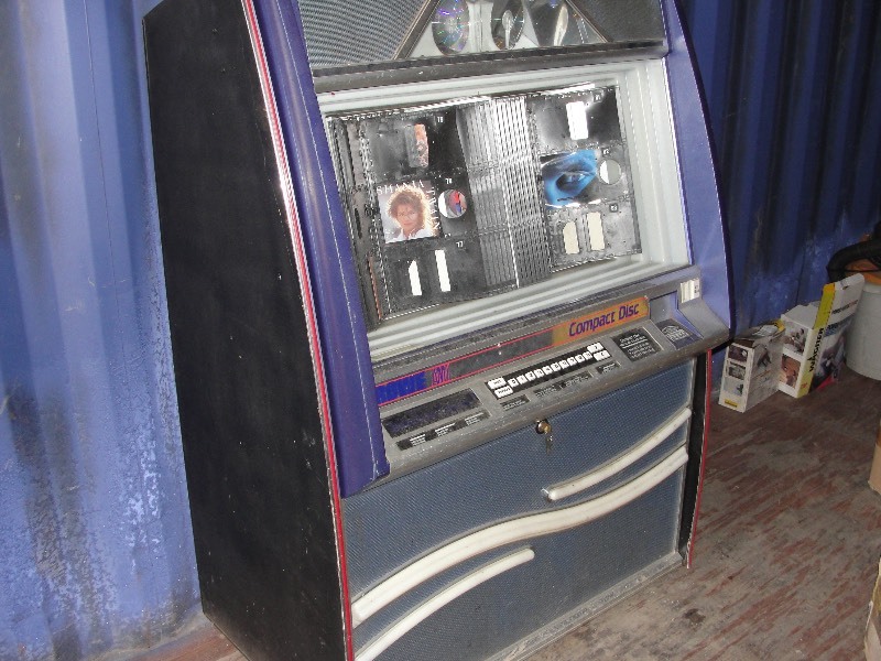 lot 9 image: JukeBox