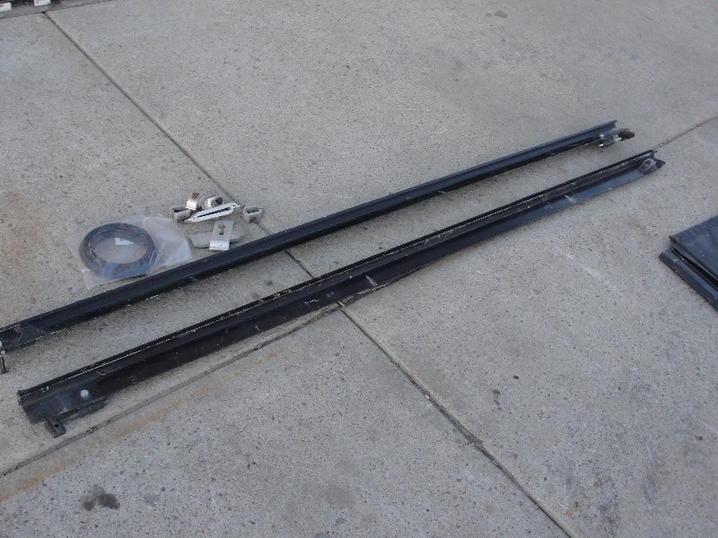 lot 11 image: 6 Ft. Chevy Access Taunau Cover