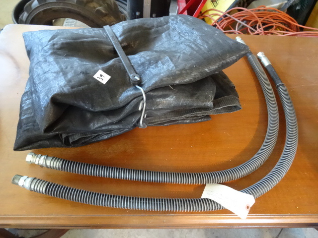 lot 39 image: 20 x 10 landscape trailer cover. 2 ...