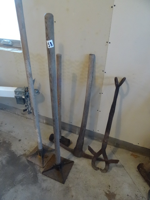 lot 58 image: Log grabber. 2 hand tampers. Sledge...