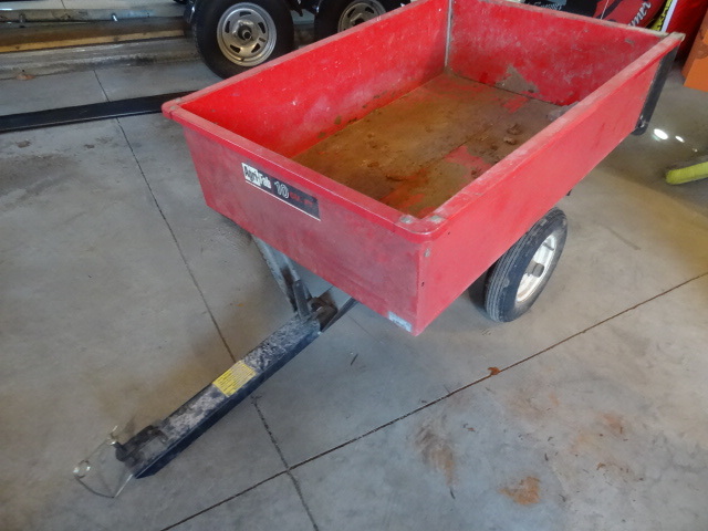 lot 95 image: Lawn and Garden cart. 33 x 49. Hitc...