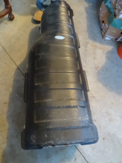 lot 96 image: Golf club hard sided travel caes. S...