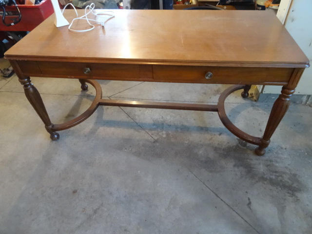 lot 110 image: Vintage lincoln desk. All wood. Top...