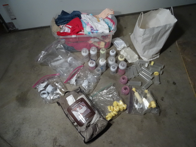 lot 138 image: Girls clothes. Large variety. 6-8 y...