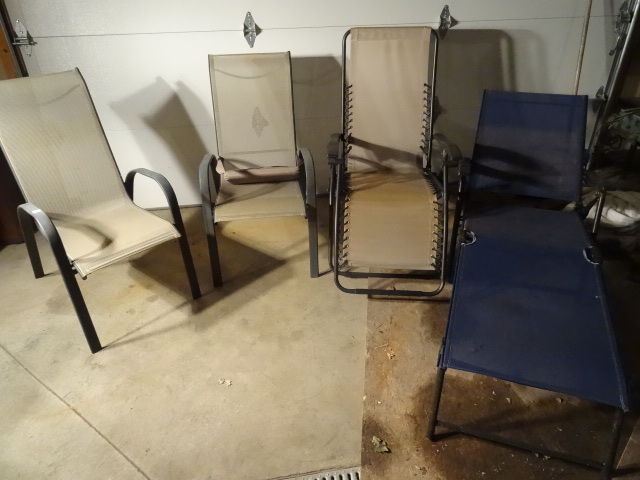 lot 155 image: Gravity patio chair. 2 stacking pat...