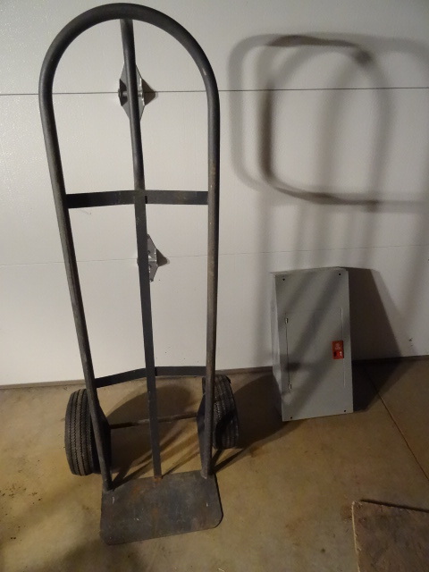 lot 159 image: GE 100 amp electrical panel. New. 2...