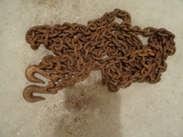 lot 178 image: 14 log chain. Approx 25...