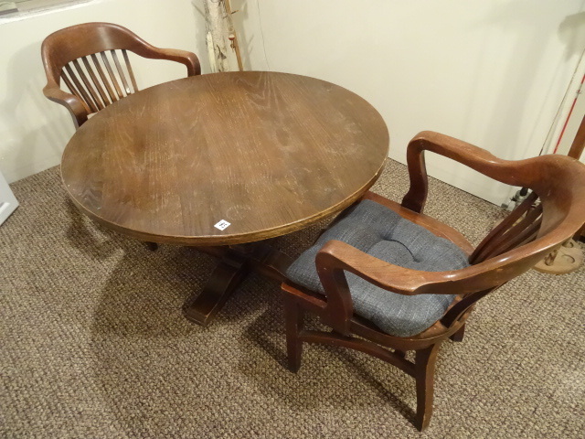 lot 185 image: 42 vintage round table with 2 matc...