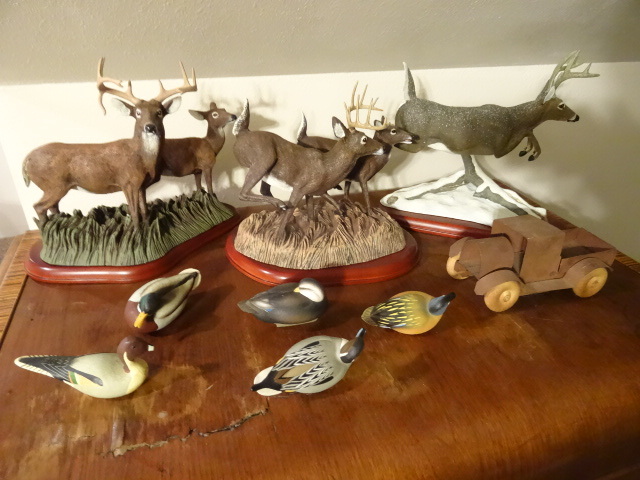 lot 190 image: Danbury mint deer sculptures. Metal...