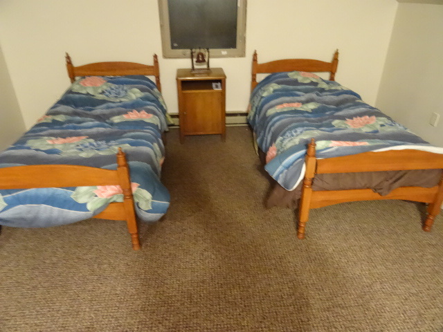 lot 194 image: Twin bunk beds. Can be together or ...