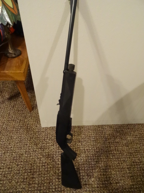 lot 201 image: Crossman air gun. Model 1077. 1.77 ...