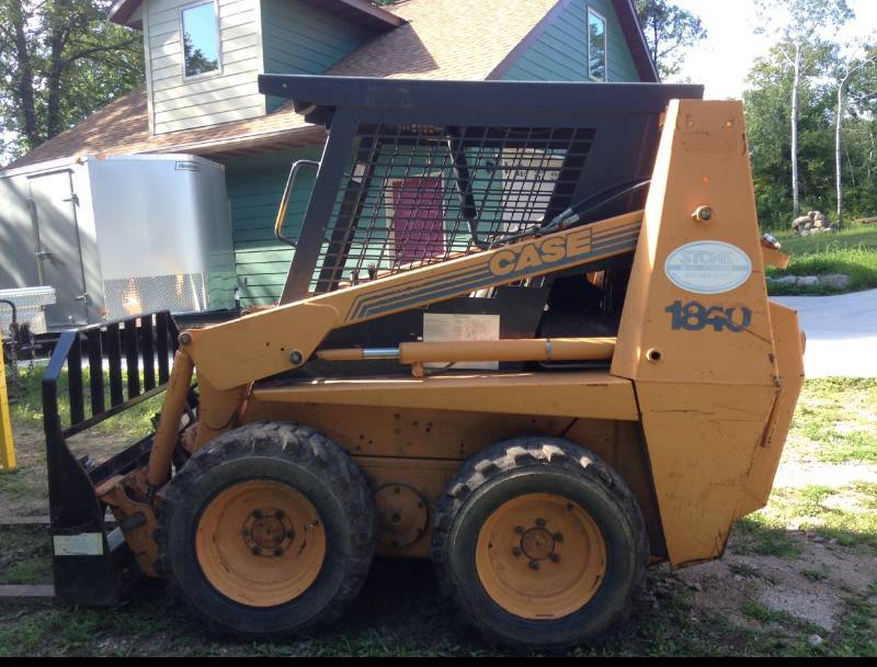 lot 1 image: 2001 Case 1840 Skid loader. 2468 ho...