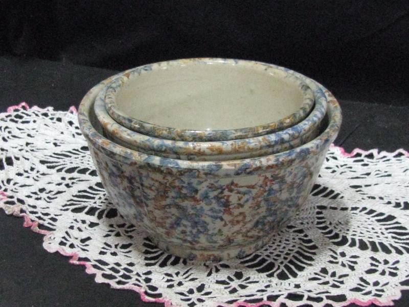 Red Wing Sponge Ware Panel Bowl Set